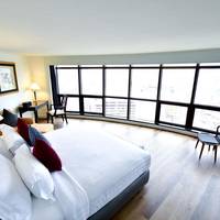 Suite River View Room
