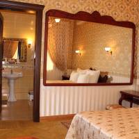 Deluxe King Room with City View