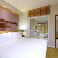 Three-Bedroom Balcony Suite 