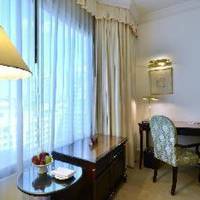 Room #2757730