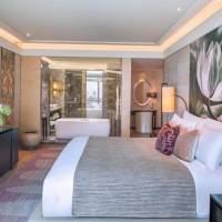 Deluxe Suite - Lounge Access