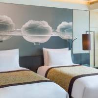 Deluxe Balcony Room with Twin Beds
