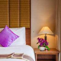 Room #27437215