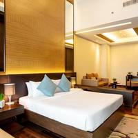 Suite with Spa Bath