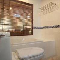 Room #30079308