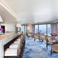 Club Deluxe, Club lounge access, Guest room, 1 King, River view