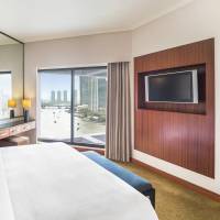 Junior, Club lounge access, Suite, 1 King, River view