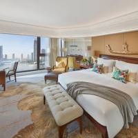 Deluxe One-Bedroom Suite King