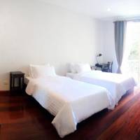 Deluxe Twin Room with Share Bathroom
