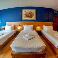 Corner Triple Room