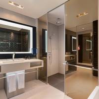 Cool Corner, Guest room, 2 Queen, City view, Corner room