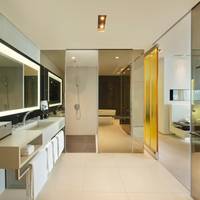 Fantastic, 1 Bedroom Larger Suite, 1 King, City view
