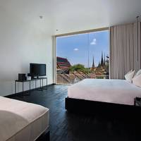 Deluxe Double Room with Wat Pho View