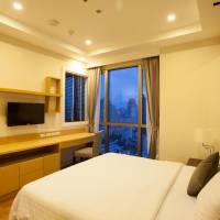 Grand Deluxe One-Bedroom Apartment