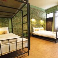 Quadruple Room with Private Bathroom