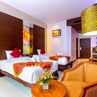 Grand Deluxe Double or Twin Room with Pool View