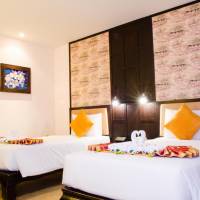 Grand Deluxe Double or Twin Room with Pool Access