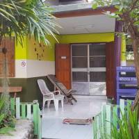 Single Bed in Mixed Dormitory Room