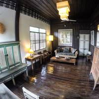 Colonial Suite