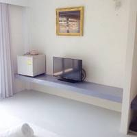 Studio King bed