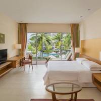 Lagoon View, Guest room, 1 King, Pool view, Balcony
