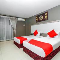 Twin Room with Pool View