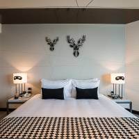 Deluxe Corner Sea View Room