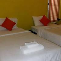 Twin Room with Shared Bathroom