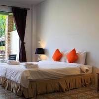 Deluxe Double or Twin Room with Pool Access
