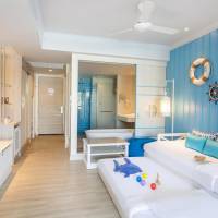 Family Room (2 Adults + 2 Children)