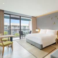 Superior Pool View King, Guest room, 1 King, Pool view