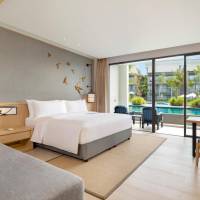 Deluxe Pool Access, Deluxe Guest room, 1 King, Poolside view