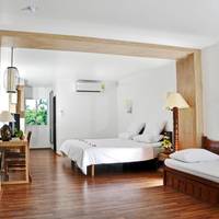 Deluxe Family Room