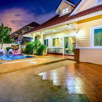 Villa 1-Free shuttle service to the beach