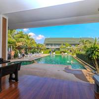 One-Bedroom Villa with Pool view
