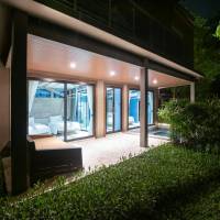 Suite Grand Pool Stone