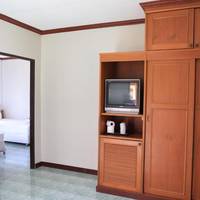 Deluxe Room (3 Adults) with Living Room 