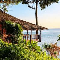 Bamboo Beachfront Cottage