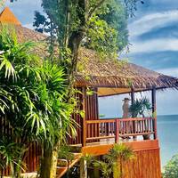  Family Beach Front Villa