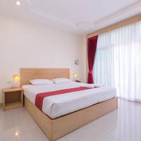 Deluxe Pool View Double or Twin Room with Balcony