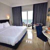 Deluxe Room, 1 Queen or 2 Single Beds, Garden View