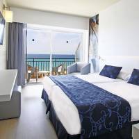 Double or Twin Room with Sea View