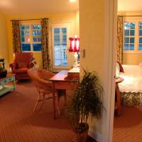 Deluxe King Suite