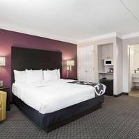 Deluxe Executive King Room - Non-Smoking