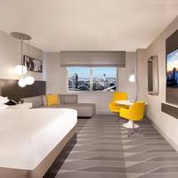1 King Bed 