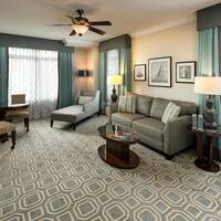 One-Bedroom King Suite