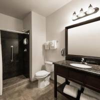 Deluxe King Room with Patio
