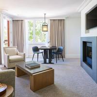 One-Bedroom Suite with City View