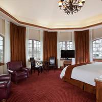 Standard Queen Room Tower Village View