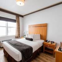 Queen Room with Partial View Ocean View